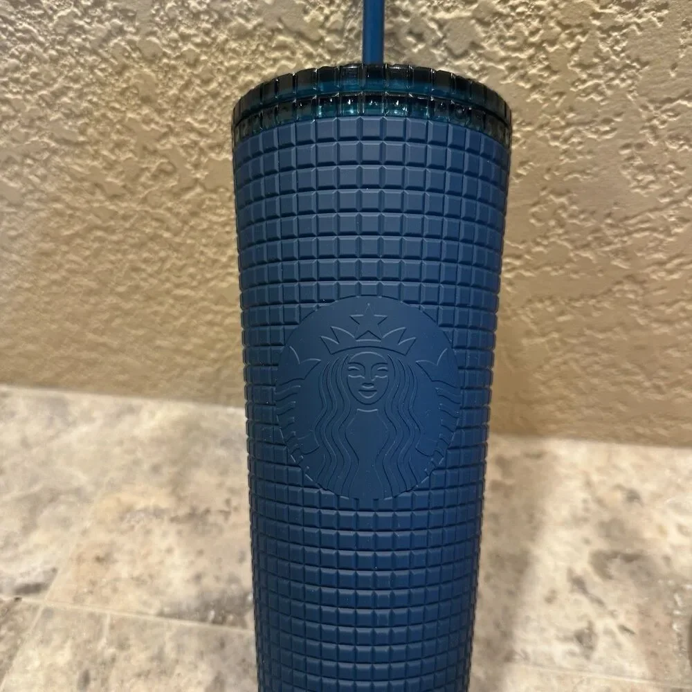 Starbucks Winter 2023‎ Release Navy Blue Grid 24oz Cold Cup Venti Tumbler